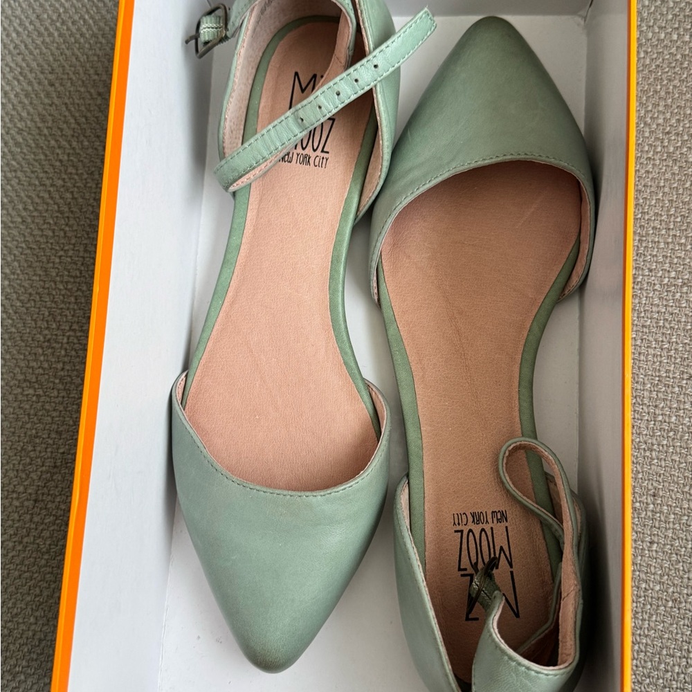 Miz Mooz Green Slingback Flats with Pointed Toe